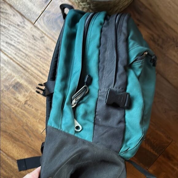 The North Face Green and Black Men's Backpack - Picture 5 of 13